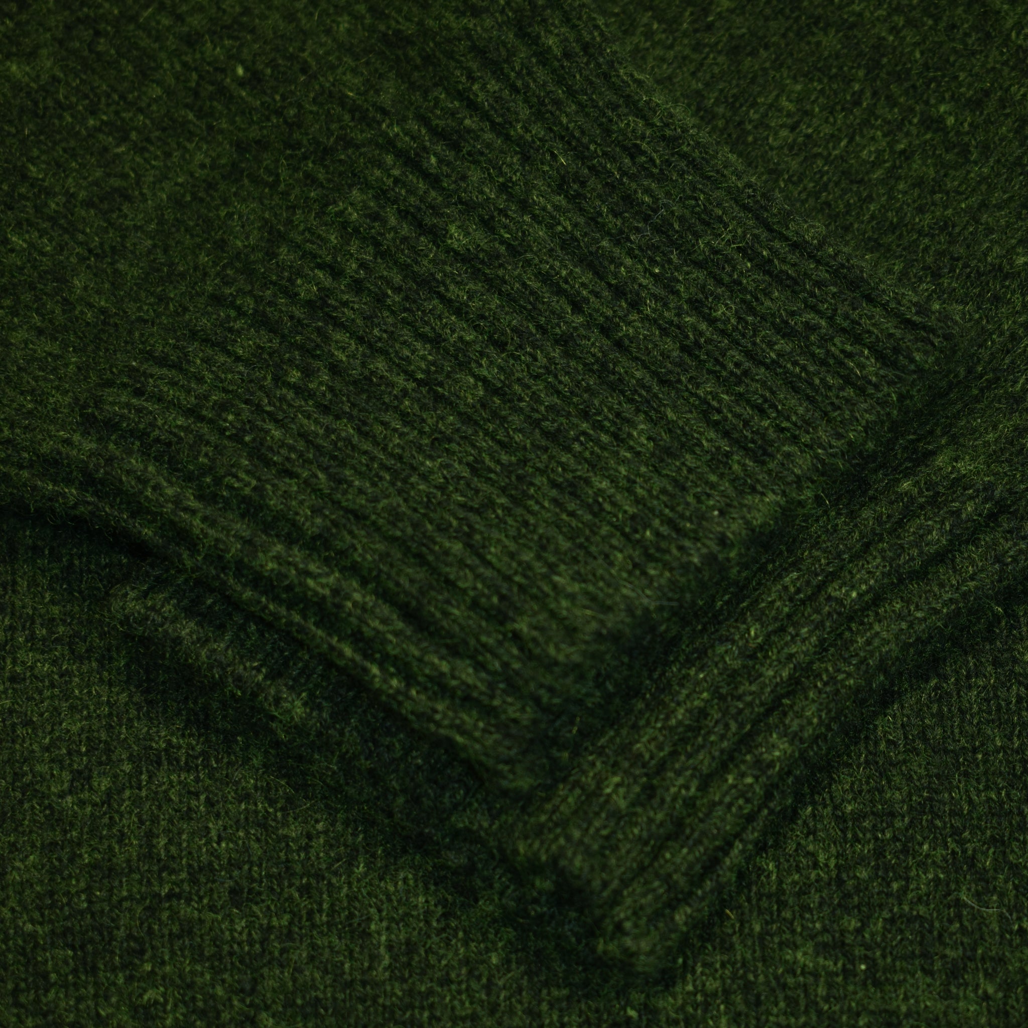 Maglione girocollo verde melange 100% cashmere dettaglio polsi- valensia