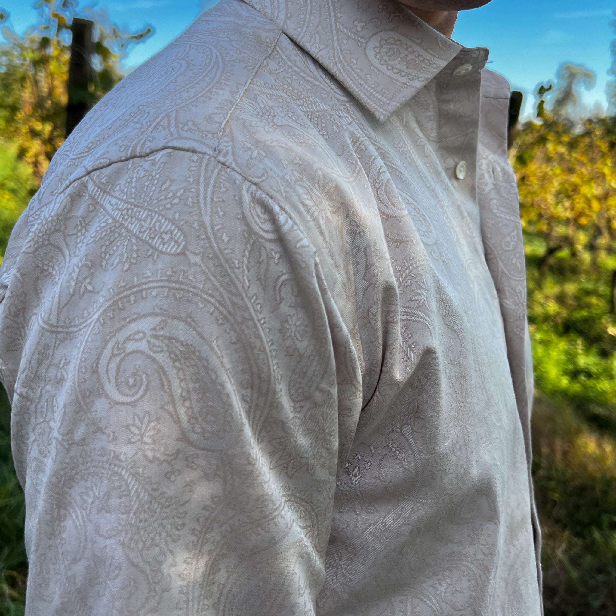 Camicia jacquard giapponese beige primo piano texture  - VALENSIA