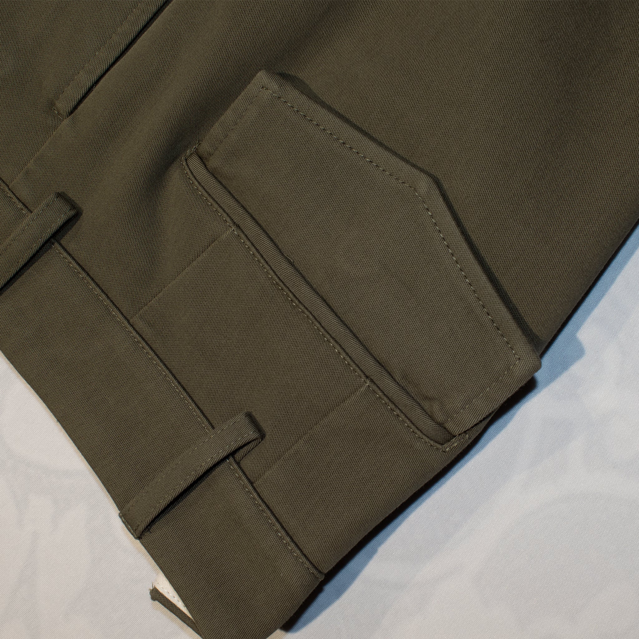 Pantalone uomo verde militare in twill di cotone - Valensia